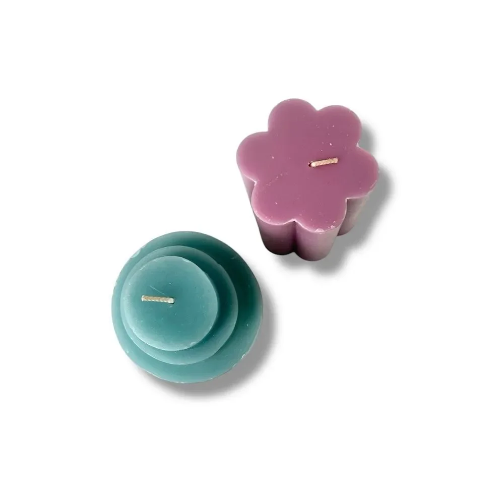 NWT Set of 2 Candles, Fun Flower and Tiered Cylindrical Candle